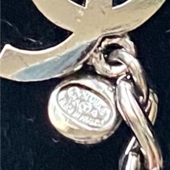 Rare find Chanel Black
Velvet Wide Pastae Belt Large 95/38 - Picture 8 of 13